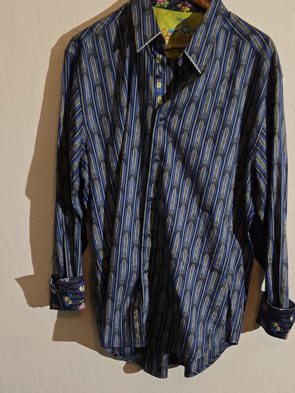 Robert Graham Blue & Black Striped Button-Down Shirt